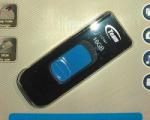 Team Group C141 4GB TC1414GL01 Memory stick