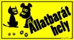  Állatbarát hely kutyával macskával tábla matrica