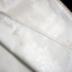 Cri Design Fata masa de damasc 350x160 cu dantela aplicata, Ivory Flowers (FMI_350_160) Fata de masa