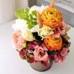 ImodFlowers Aranjament cu Ranunculus portocaliu