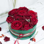 ImodFlowers Cutie cu 11 trandafiri rosii