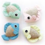 Mpets Играчка за котки M-Pets Fish - Fluorescent fabric - флоурисциращи риби 8x4x7 cm -1 бр, Белгия 20600799
