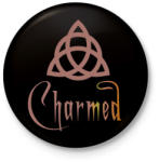 printfashion Charmed - Kitűző, hűtőmágnes - Fekete (3100823)