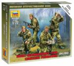 Zvezda Soviet Reconnaissance Team makett figura 1: 72 (6137) (6137)