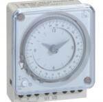 Legrand Analogue time switch - weekly programme - 16 A 250 V~ (049756)