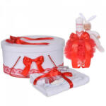 Produs vandut si livrat de S. C. Denikos Creativ S Set trusou botez, cutie trusou si lumanare personalizata cu nume, decor Rosu cu iepuras, Denikos® 910