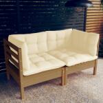 vidaXL Canapea de grădină cu 2 locuri, cu perne crem, lemn masiv pin (3096013)