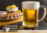 Persona Tapet Premium Canvas - Halba de bere cu carne si chipsuri - tapet-canvas - 480,00 RON