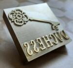  Réz jégpecsét, jégbélyegző egyedi logóval, diófa nyéllel - négyzet alakú 60*60 mm