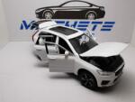TAYUMO Volvo XC60 2018 white pearl - vireaza rotile fata si are suspensii1/43 (14328)