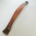 ITALMETAL Fém bútorfogantyú, fényes réz színű, antik patina hatású, 96 mm furattávval (IT_1033_96_28)