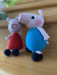 Yulia's Crochets Jucarie George Pig crosetata hand-made - Dimensiune: 22 cm (011)